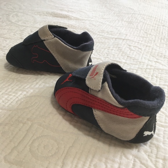 Sz2 (4/$20) Puma Baby Soft Shoes - Picture 3 of 14
